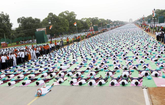 PM Modi leads over 37K people to mark International Yoga Day