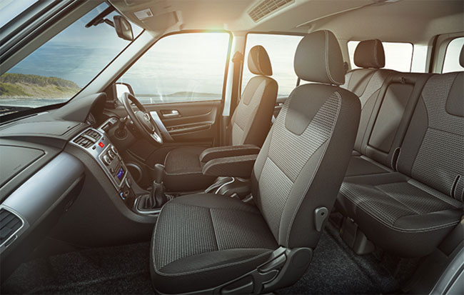 Tata Motors launches Safari Storme VX at Rs 13.25 lakh