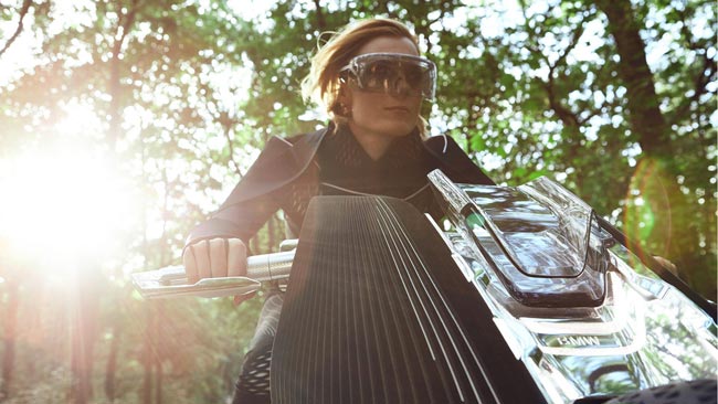 You can't fall over this BMW bike, ever!