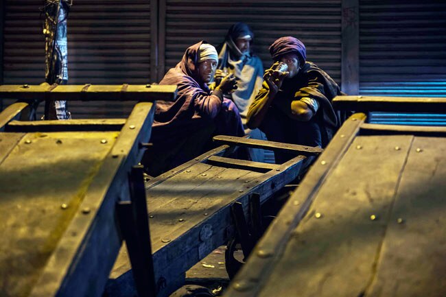 Khari Baoli labourers in despair after note ban hits income