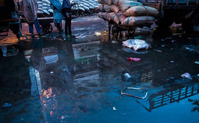 Khari Baoli labourers in despair after note ban hits income