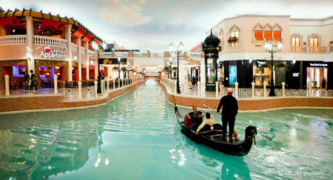 Long layovers? Here are the 8 best free city tours