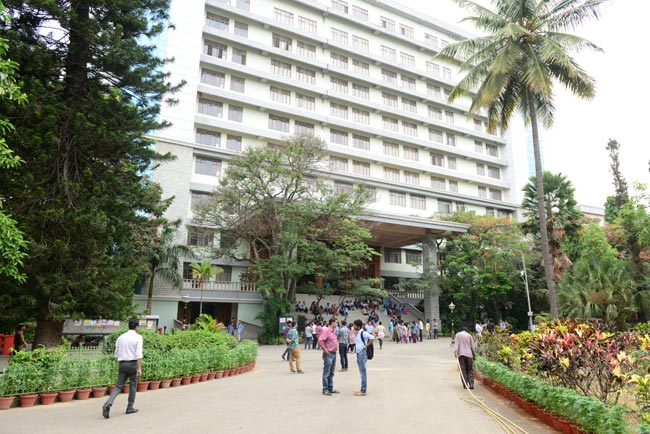 These are the top 10 Arts colleges of the country