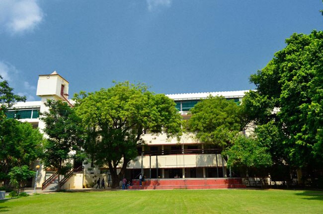 Top 10 science colleges in India