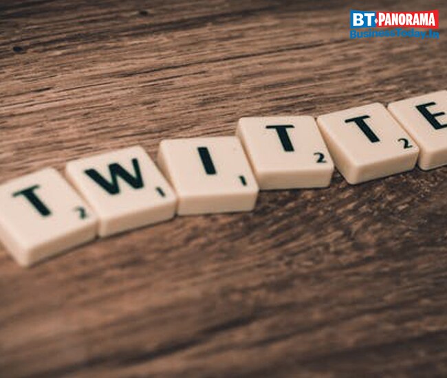 Twitter by the dozen: Microblogging site enters its first teen year