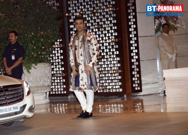 Isha Ambani-Anand Piramal ghordana: SRK, Aamir Khan attend bash