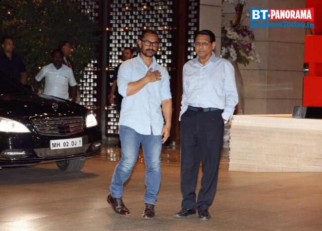 Isha Ambani-Anand Piramal ghordana: SRK, Aamir Khan attend bash