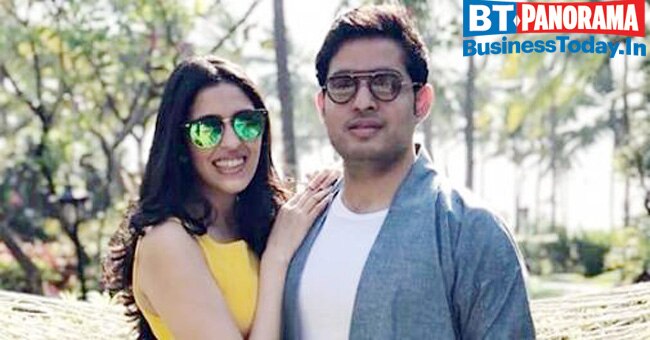 All details about Akash Ambani-Shloka Mehta's grand engagement party  