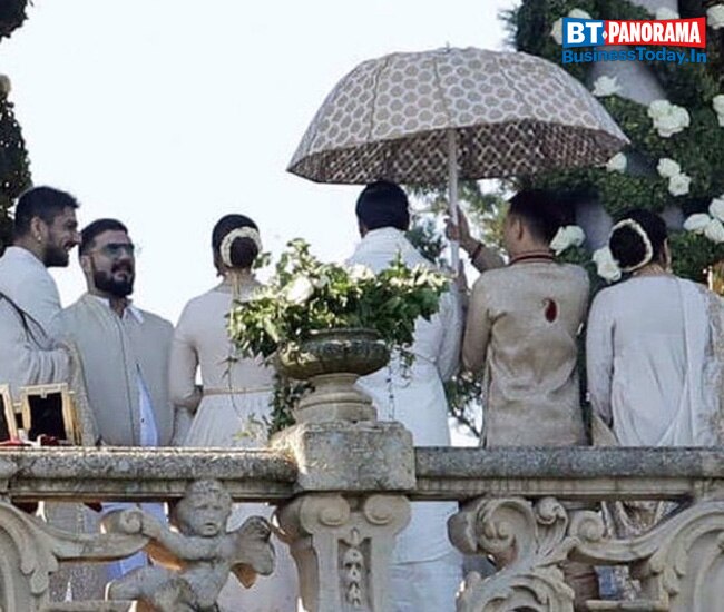 Deepika and Ranveer get married on the shores of Lake Como, Italy