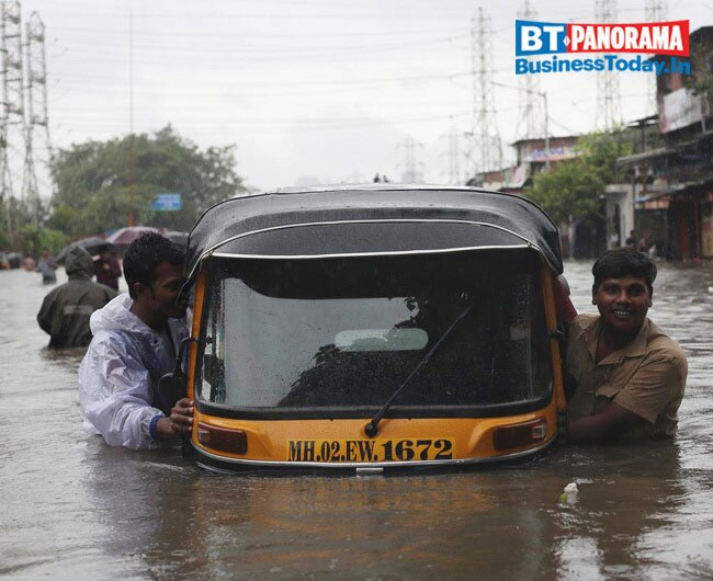 Mumbai at a standstill, sees heaviest rainfall after 2005
