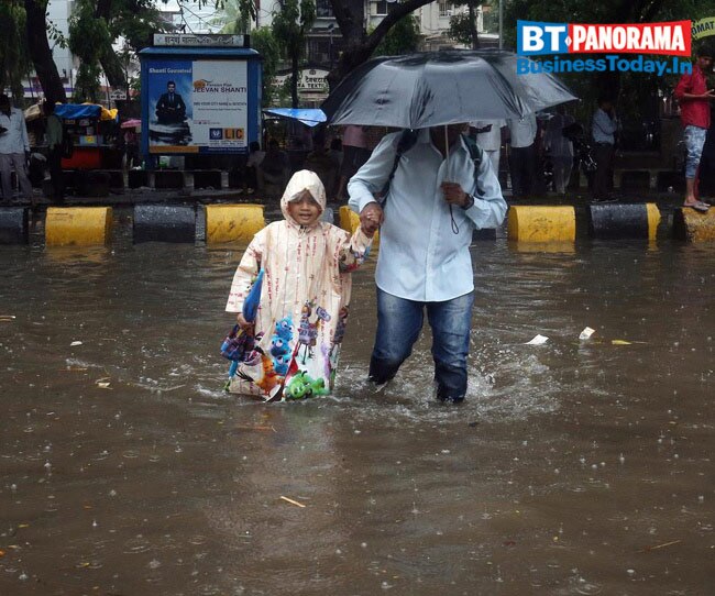 Mumbai at a standstill, sees heaviest rainfall after 2005