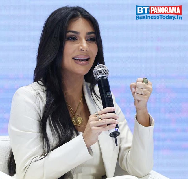 Top 10 global celebrities with the highest number of fake followers Top 10 global celebrities with the highest number of fake followers