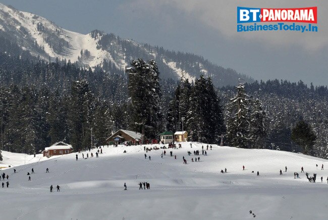 Wish to see snowfall? Head to these destinations in India 