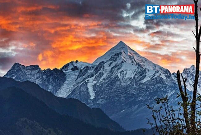 Wish to see snowfall? Head to these destinations in India 