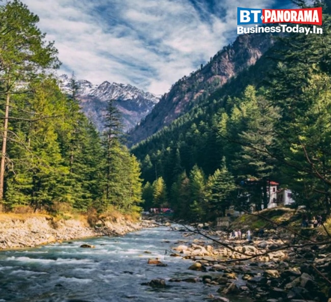 Road trips to travel bubbles: Travel trends for 2021