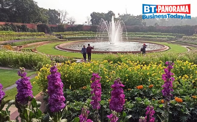 Rashtrapati Bhavan opens its Mughal Gardens to the public from Feb 13