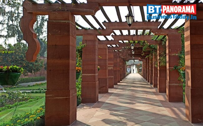 Rashtrapati Bhavan opens its Mughal Gardens to the public from Feb 13