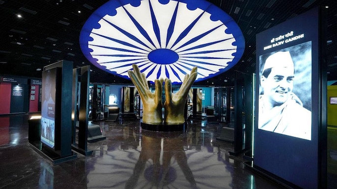 There are holograms, virtual reality, augmented reality, multi-touch, multi-media, interactive kiosks, computerised kinetic sculptures, smartphone applications, interactive screens, experiential installations, among others, leveraged to make the exhibitio There are holograms, virtual reality, augmented reality, multi-touch, multi-media, interactive kiosks, computerised kinetic sculptures, smartphone applications, interactive screens, experiential installations, among others, leveraged to make the exhibitio