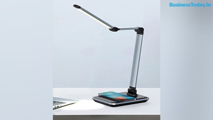 iGear Orion Led Desk Lamp with Qi Wireless Charger: Rs 4,500 iGear Orion Led Desk Lamp with Qi Wireless Charger: Rs 4,500