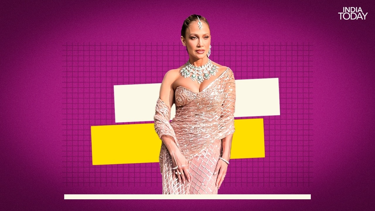 Jennifer Lopez in a custom Manish Malhotra saree at Netra Mantena and Vamsi Gadiraju's wedding.