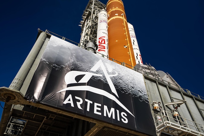 Artemis II Moon Mission Begins Artemis II Moon Mission Begins