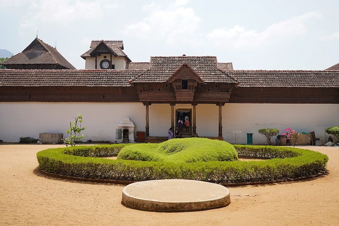A Dining Hall That Fed Thousands A Dining Hall That Fed Thousands