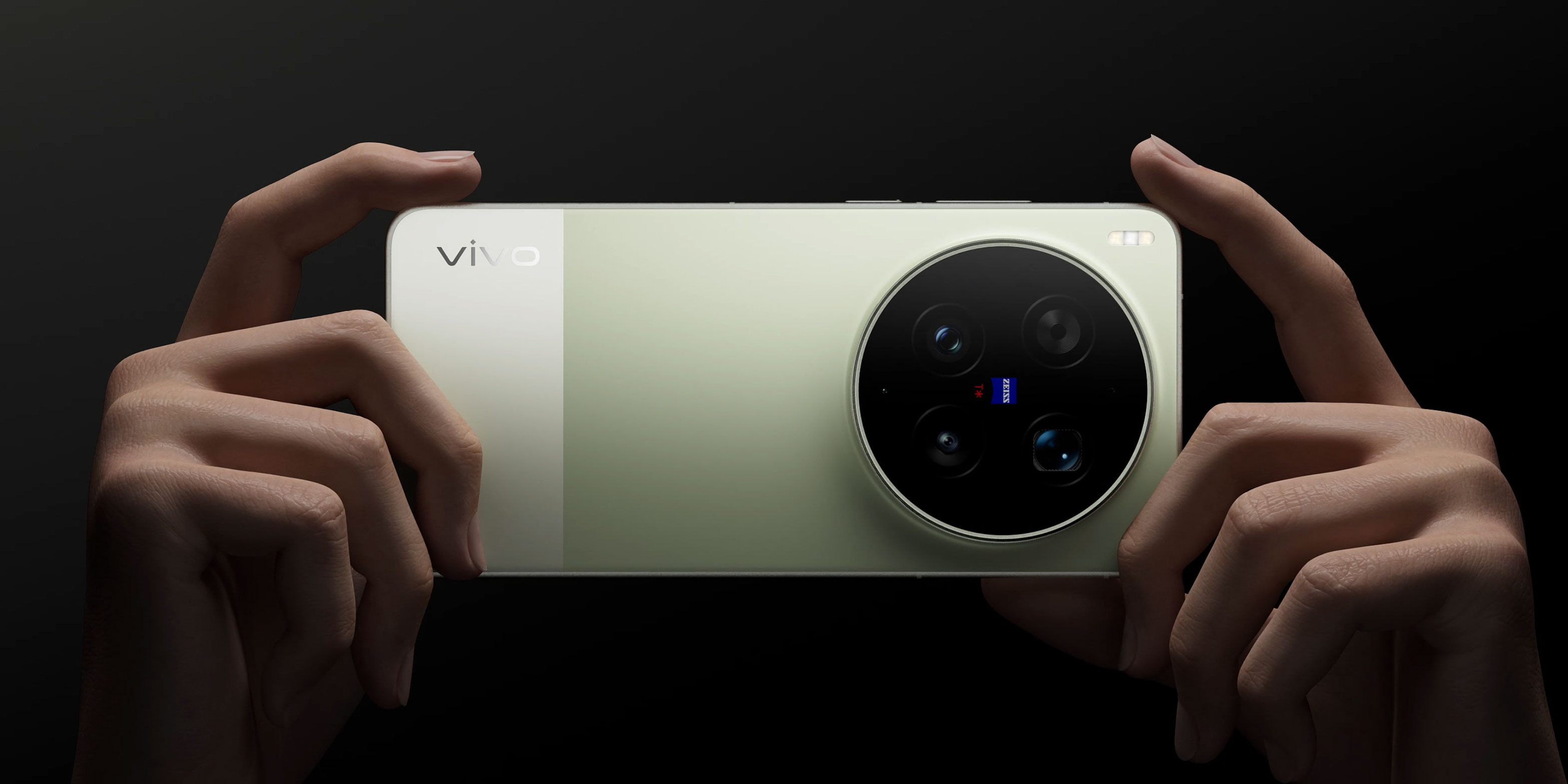 Vivo X300 Ultra — Zeiss-Tuned Precision