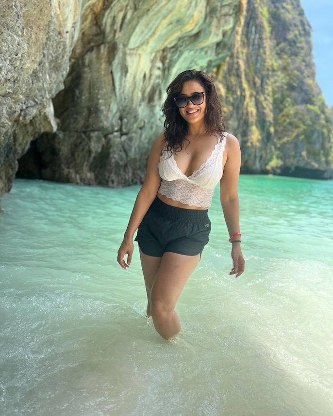 Maldives, Europe, Dubai — Travelling In Style Maldives, Europe, Dubai — Travelling In Style