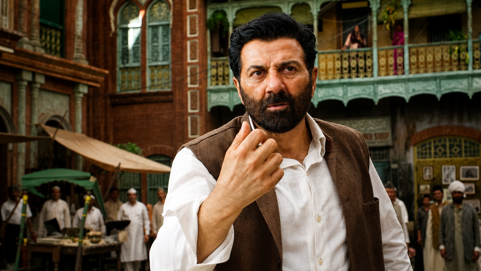 Sunny Deol Stands Tall In The Chaos