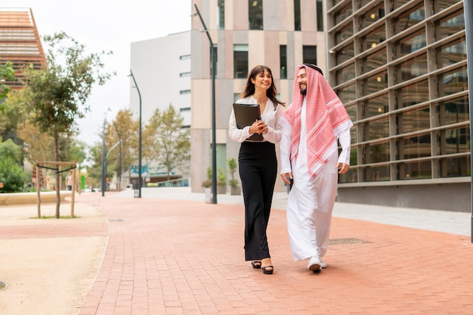 Saudi Arabia — Heat Keeps People Indoors Saudi Arabia — Heat Keeps People Indoors