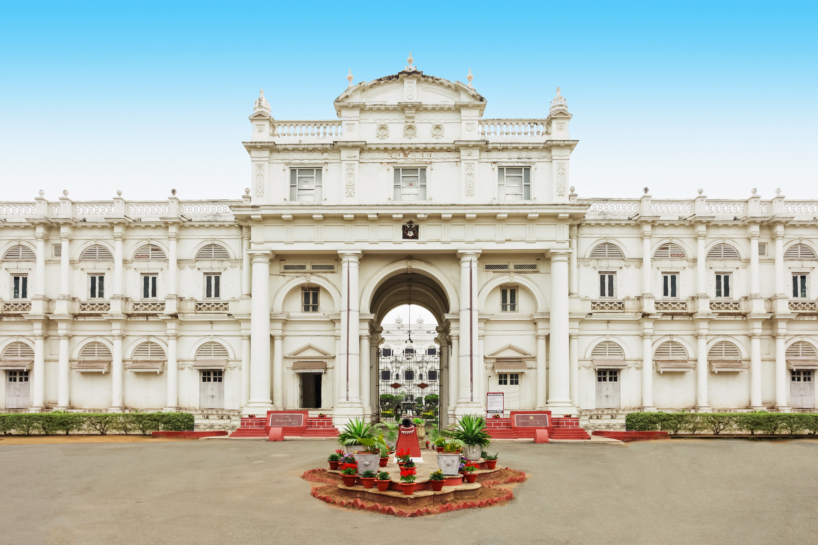 Jai Vilas Palace, Gwalior — Water Meets European Grandeur