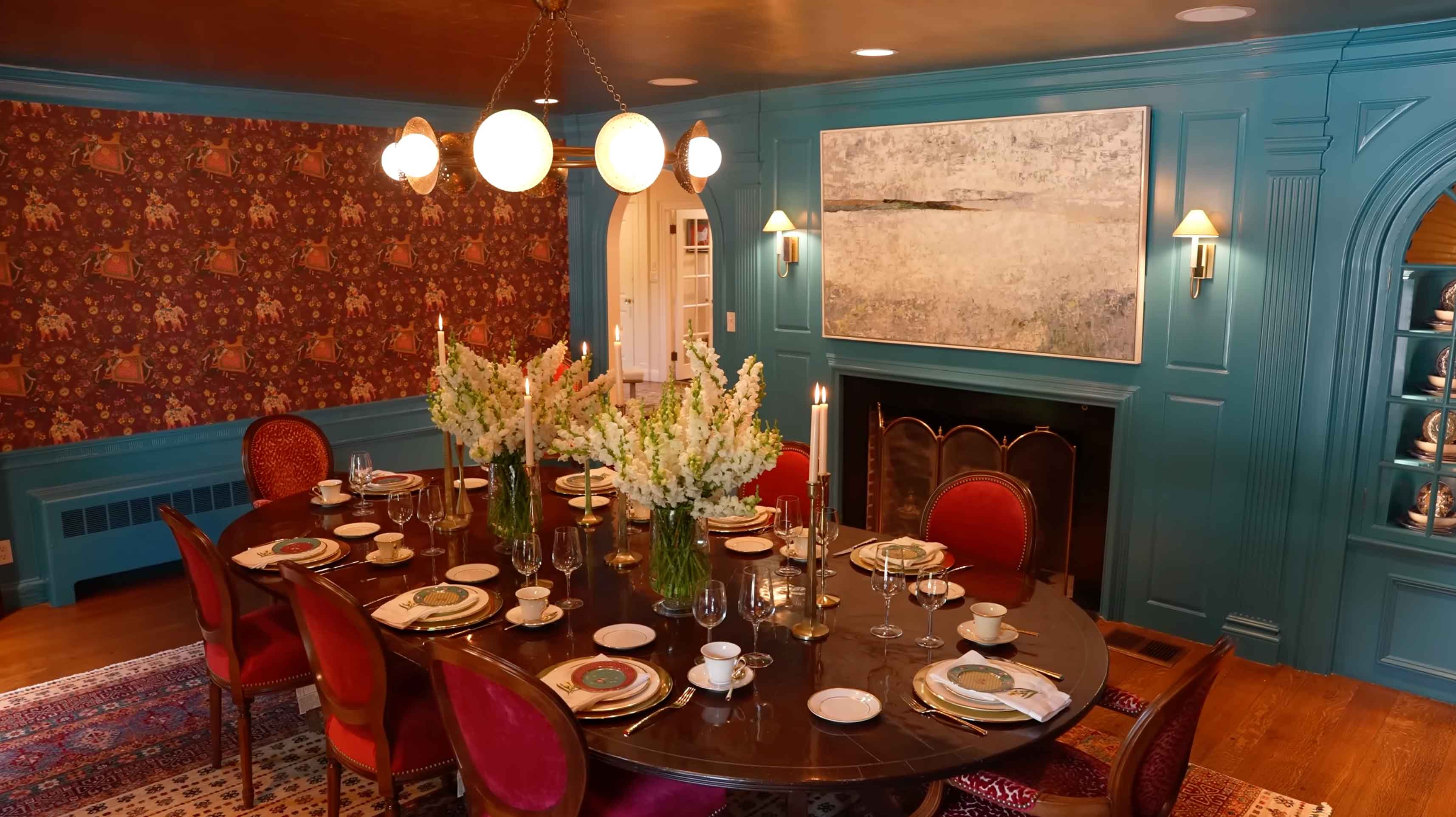 A Dining Room That Stands Apart