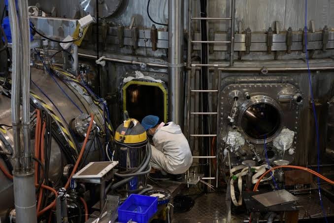2027 Reactor, 2030 First Power, Then A Demo Plant 2027 Reactor, 2030 First Power, Then A Demo Plant
