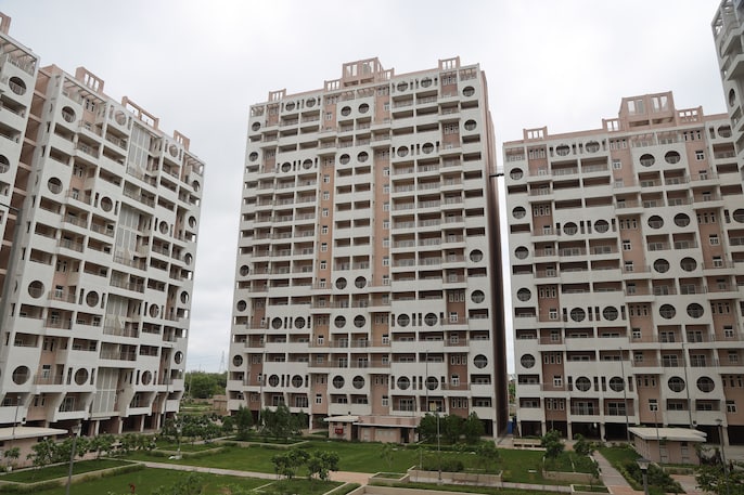 Delhi flat, big discount Delhi flat, big discount