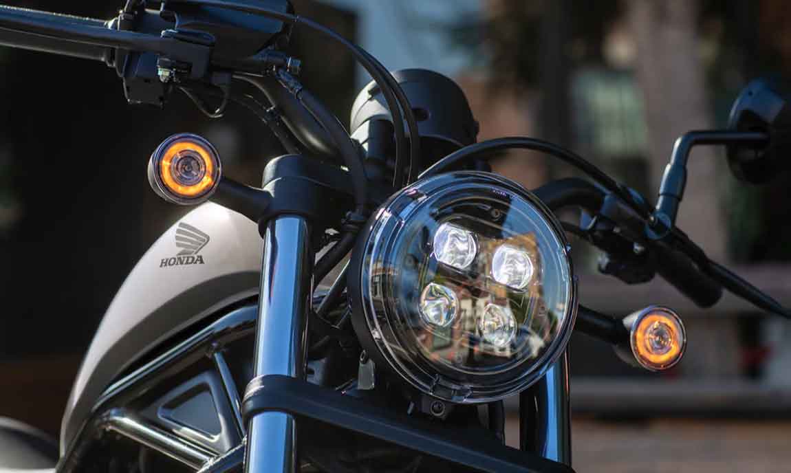 Bobber Styling, Full-LED And LCD Console