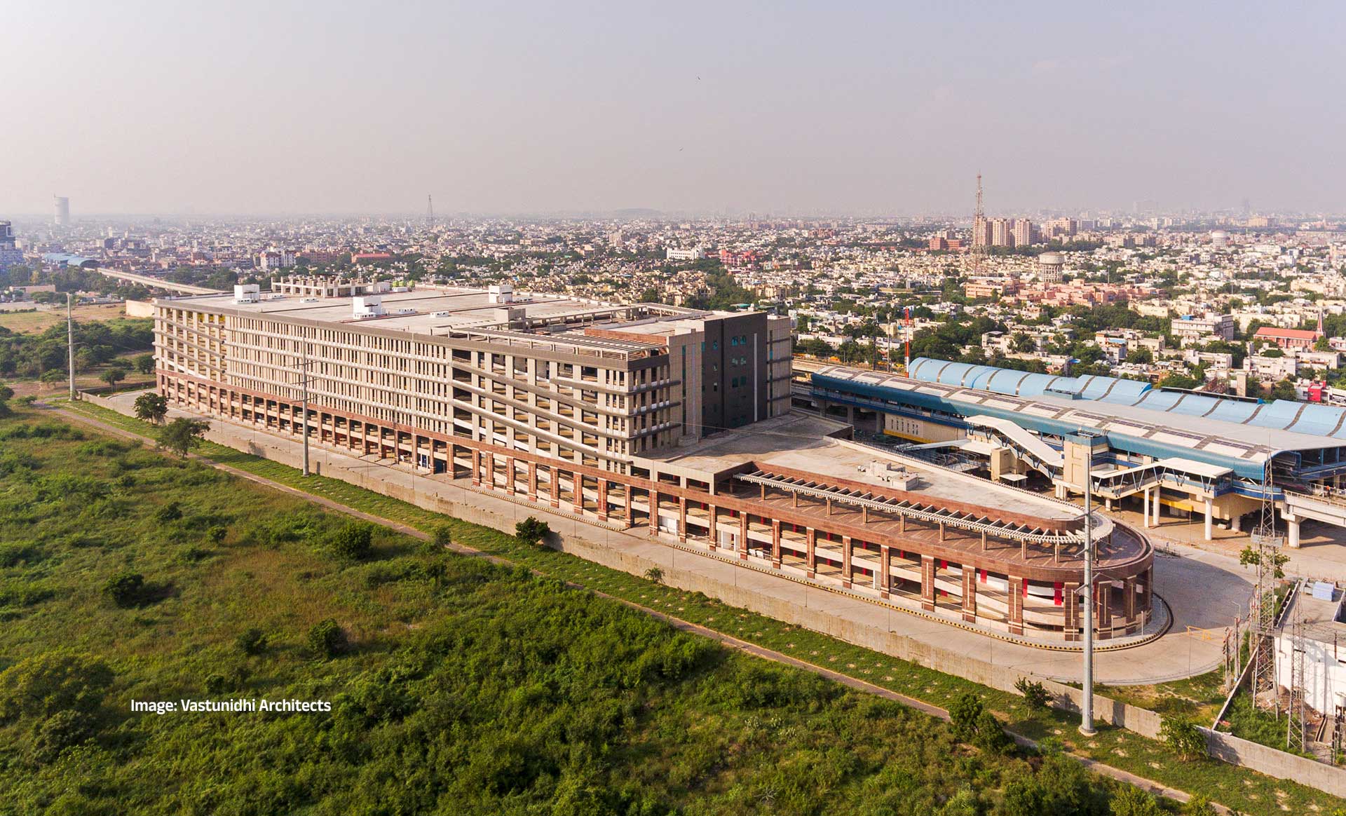 7,000-Vehicle Parking And Strong Last-Mile Access