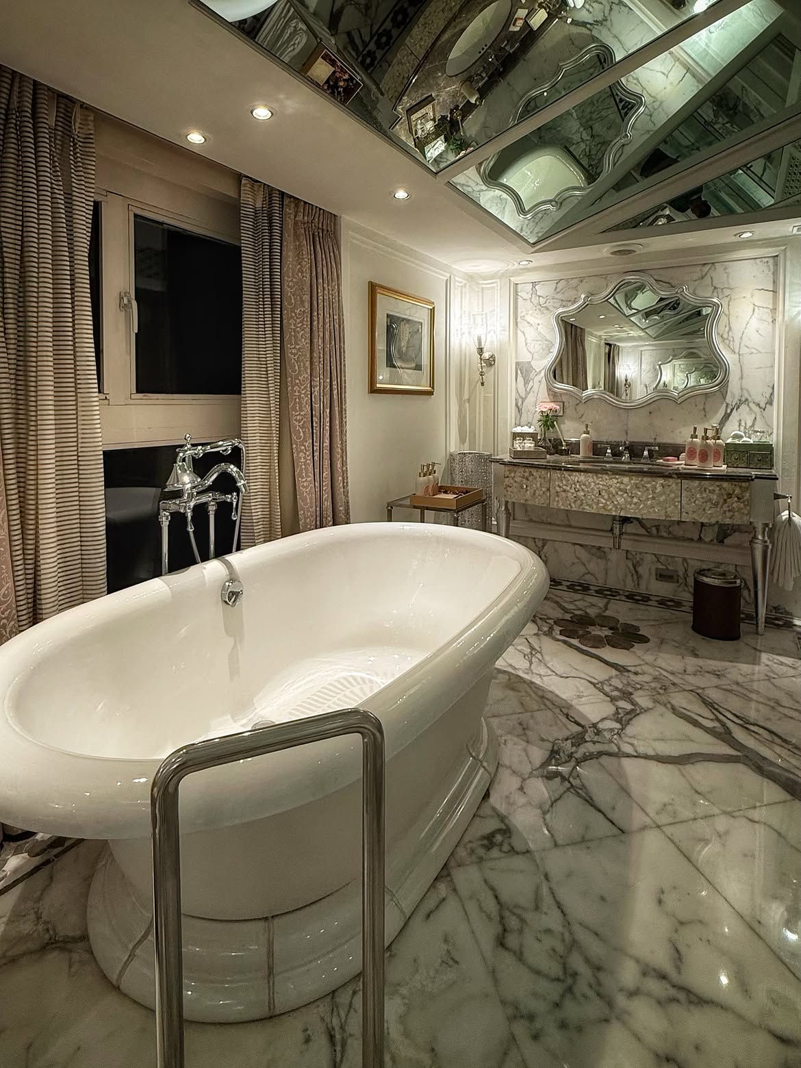 Personal Spa, Sauna And A Private Gym