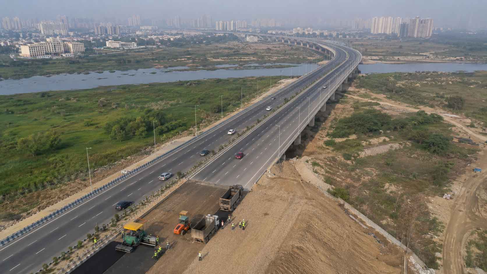 810 Metres Ready On Noida Side, 150 Metres Pending On Greater Noida Side
