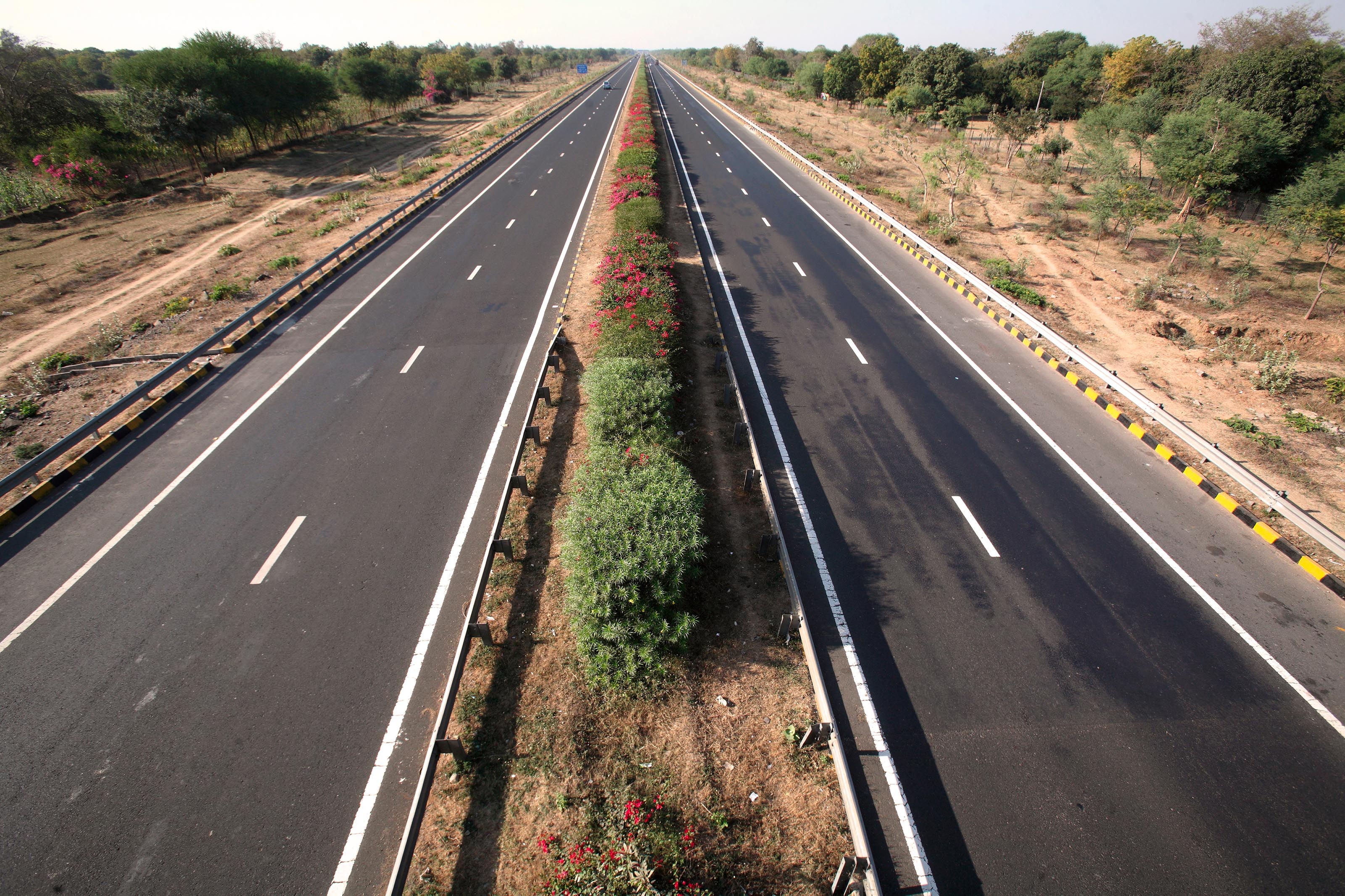 A New Expressway That Started Crumbling Almost Immediately