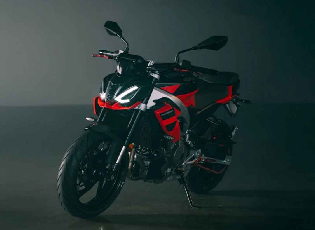 A Tribute To The 2006 Tuono 1000R