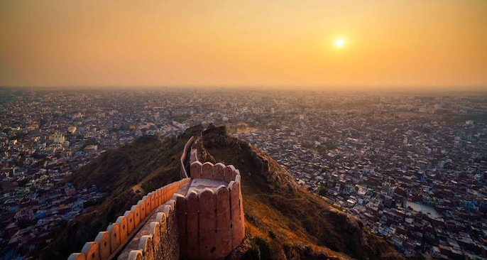 Jaipur And Agra — History In Under 300 KM Jaipur And Agra — History In Under 300 KM
