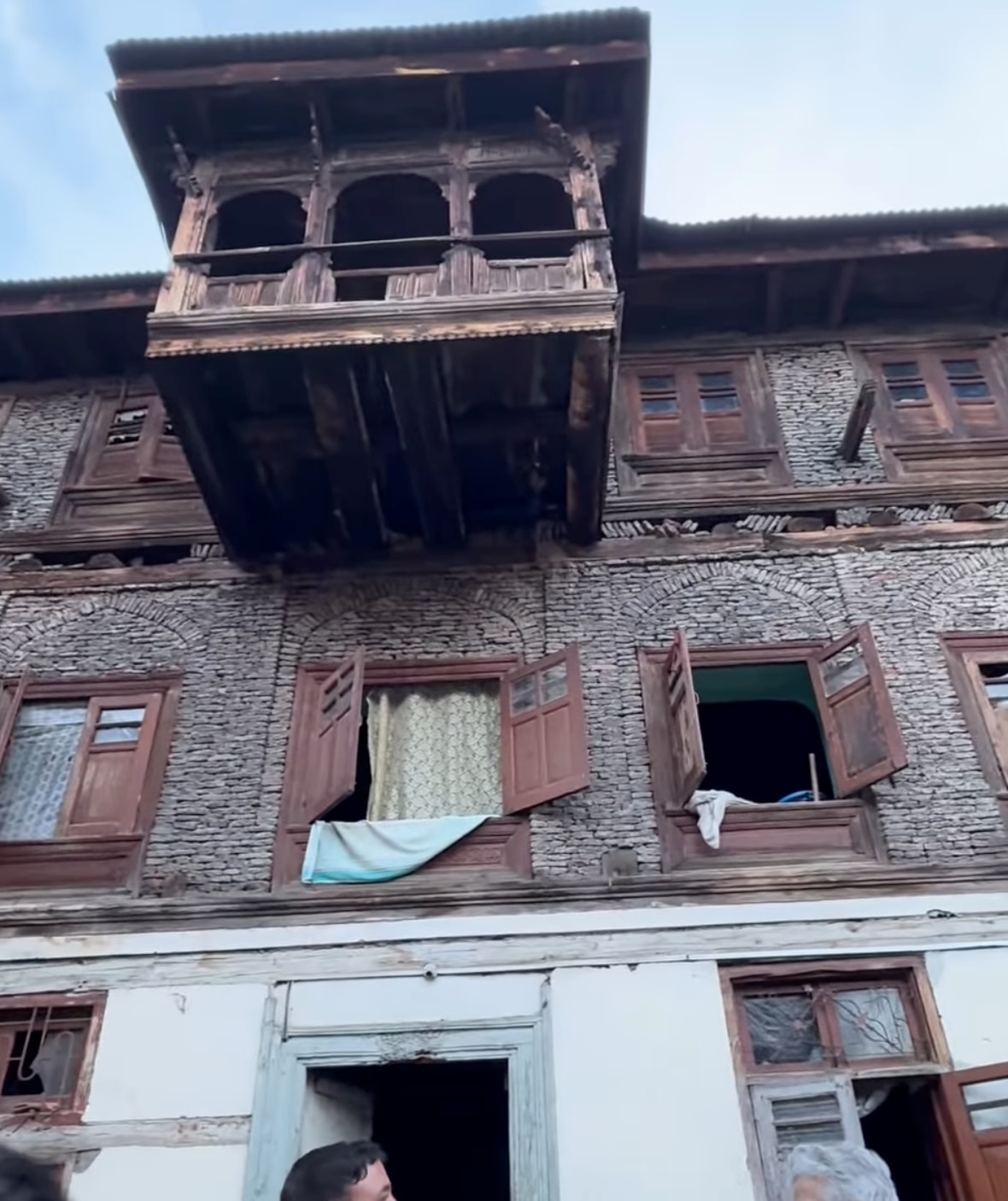 Kashmir Return