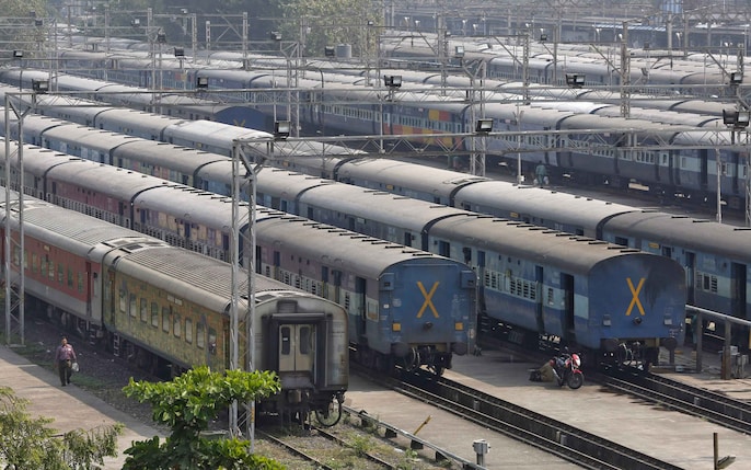 Peak Cancellations — October 3 Sees 36 Trains Hit Peak Cancellations — October 3 Sees 36 Trains Hit