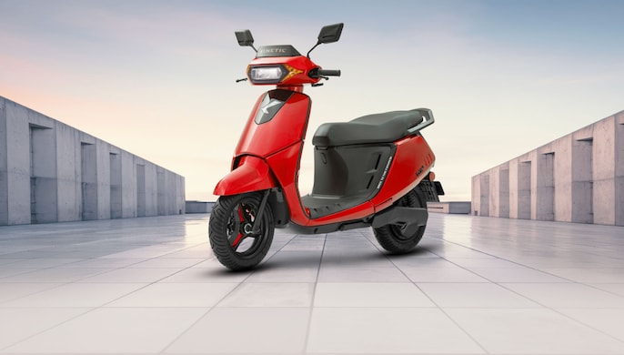The DX+ keeps 37-litre storage, reverse assistance and five colours The DX+ keeps 37-litre storage, reverse assistance and five colours