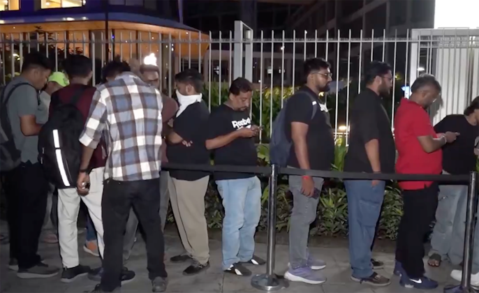 Midnight queues Midnight queues