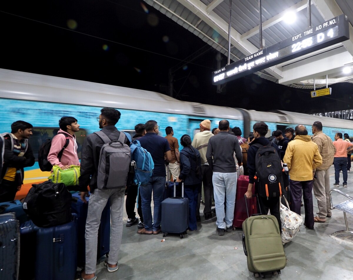 Match the station and travel class