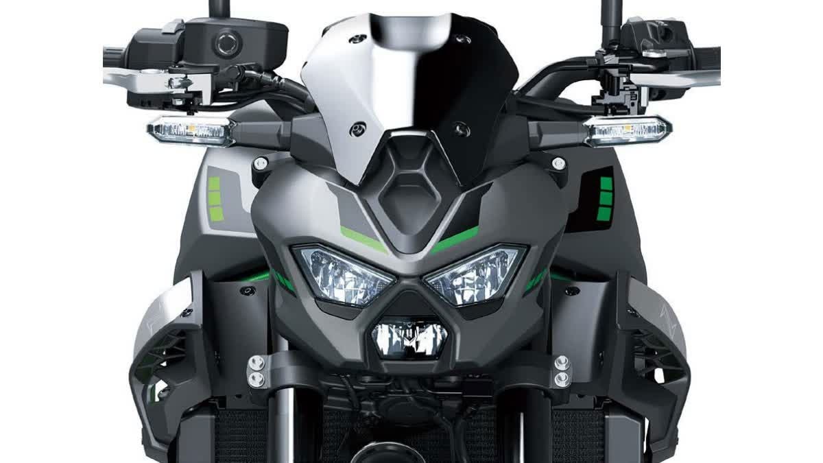 Green and black are reported, but inspect the actual bike