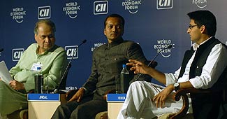 Naveen Jindal (centre)