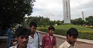 Mahindra Satyam posts profit of Rs 23 crore for Q2