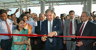 Tatas seek Mamata's help to invest in West Bengal Tatas seek Mamata's help to invest in West Bengal